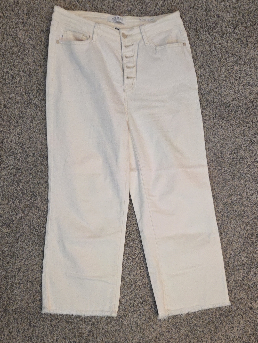 Judy Blue Cream Button-Fly Straight Capris JB88674